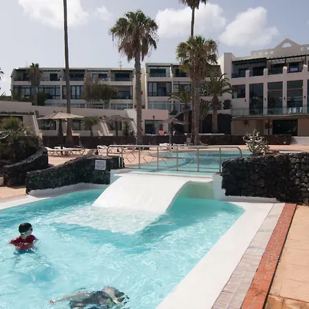 Playa Roca Penthouse. Great Sea Views! * Costa Teguise