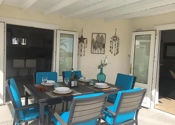 Playa Roca Penthouse. Great Sea Views!