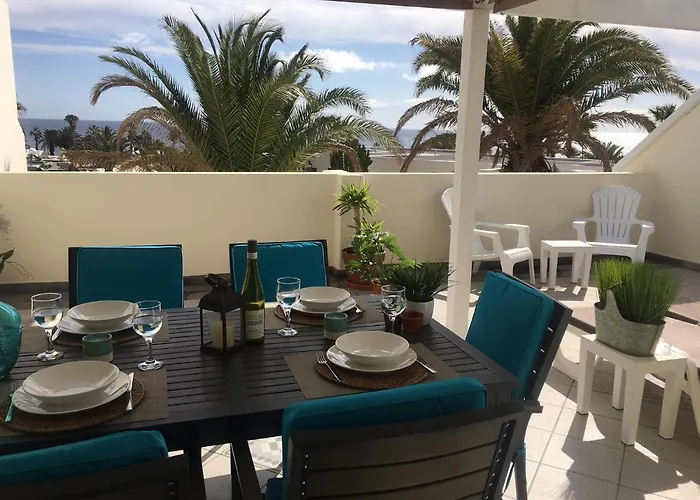 Playa Roca Penthouse. Great Sea Views! Apartamento Costa Teguise