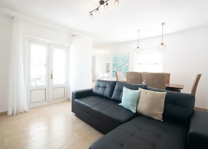 Apartamento Playa Roca Penthouse. Great Sea Views! *